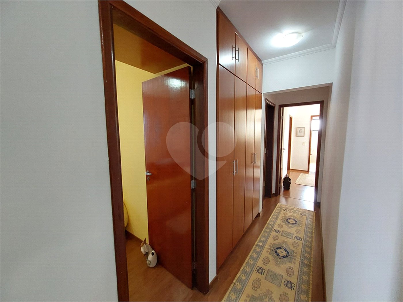 Apartamento com 3 suítes no centro de São Carlos