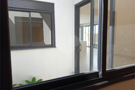 Casa à venda com 3 suítes no condomínio Villa Sapezal, Indaiatuba - SP