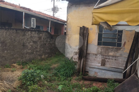 Casa Térrea à venda com 3 quartos, sendo 1 suíte, em Vila Xavier (vila Xavier), Araraquara, SP