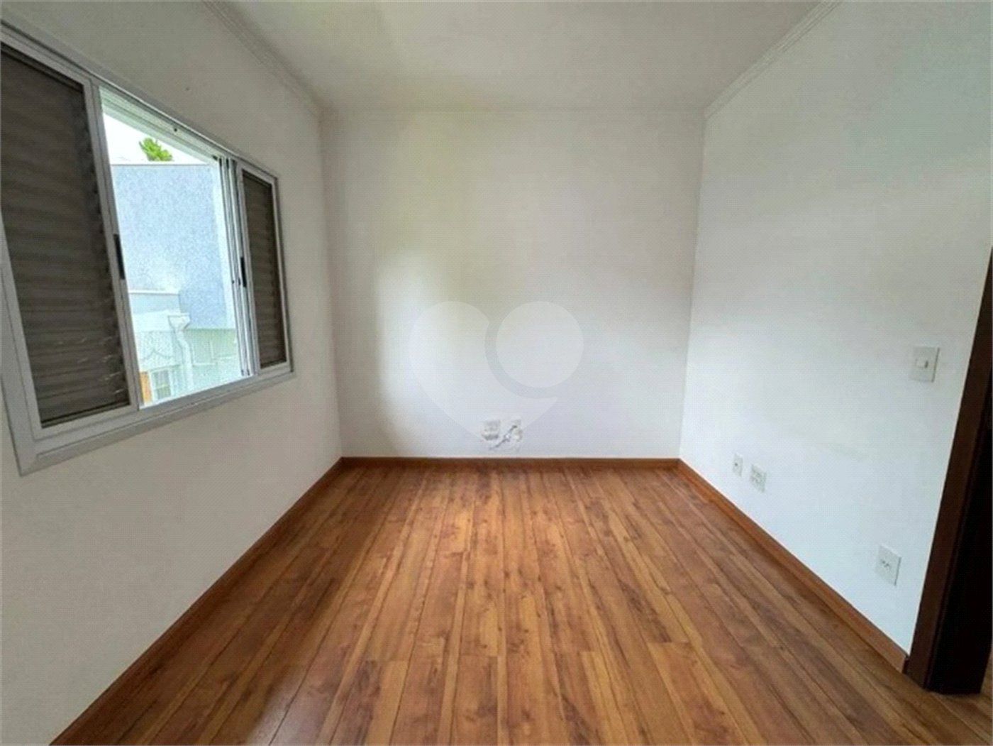 Casa à venda com 3 quartos, sendo 1 suíte,  no condomínio Residencial Recanto dos Paturis, Vinhedo - SP