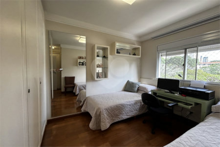 Apartamento para alugar com 3 suítes em Vila Romana, São Paulo, SP