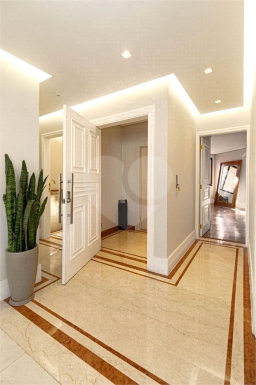 Apartamento à venda com 3 suítes em Jardim Parque Morumbi, São Paulo, SP
