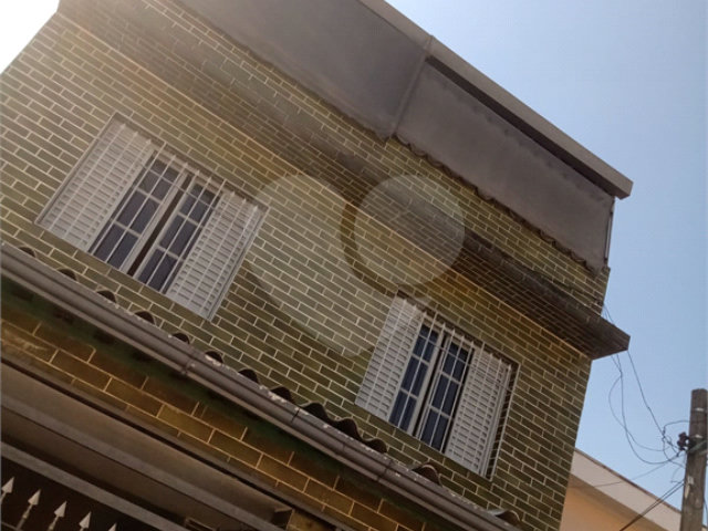 Sobrado à venda com 3 quartos, sendo 1 suíte,  em Vila Guarani, São Paulo, SP