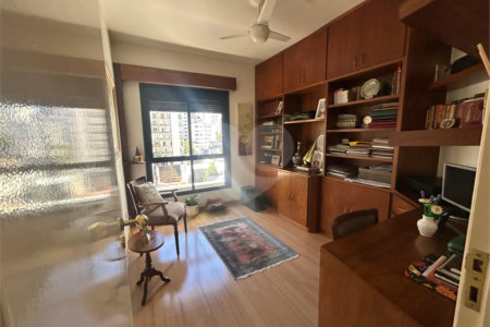 Apartamento à venda com 4 quartos, sendo 2 suítes, em Pinheiros, São Paulo, SP