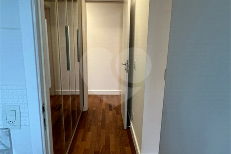 Apartamento à venda com 3 quartos, sendo 1 suíte, em Morumbi, São Paulo, SP