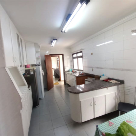 Sobrado à venda com 4 quartos, sendo 1 suíte, em Vila Macedópolis, São Paulo, SP