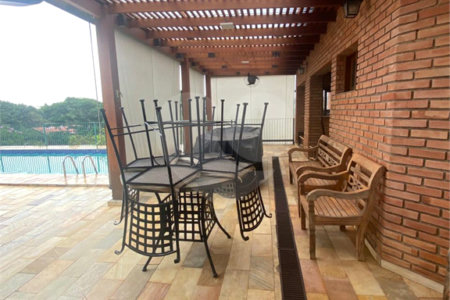 Casa à venda com 4 suítes no condomínio Vale da Santa Fé, Vinhedo - SP