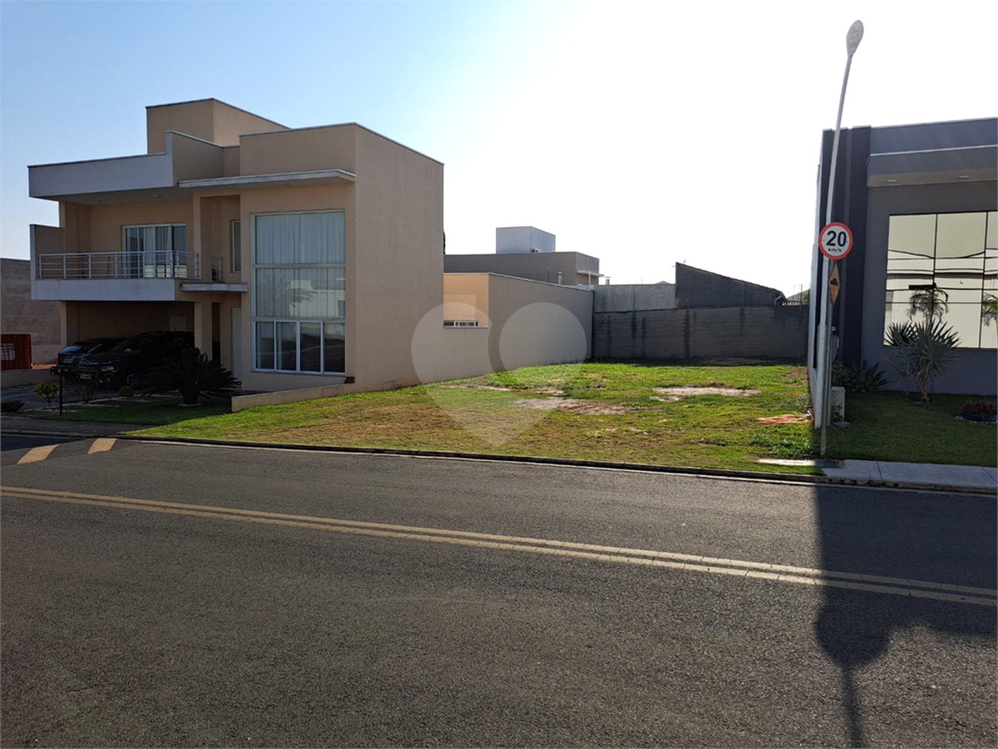 Terreno à venda no condomínio Residencial Maria Dulci, Indaiatuba - SP