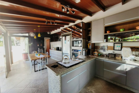 Casa à venda com 4 quartos, sendo 3 suítes,  no condomínio Acmti - Colinas do Mosteiro, Terras de Itaici e Recanto dos Pássaros, Indaiatuba - SP