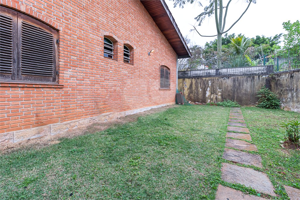 Casa Térrea à venda com 3 suítes em Jardim dos Estados, São Paulo, SP