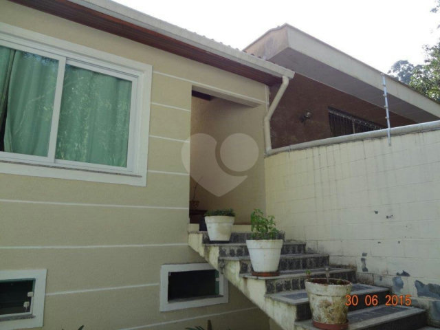 Casa Térrea à venda com 3 quartos, sendo 1 suíte,  em Vila Irmãos Arnoni, São Paulo, SP