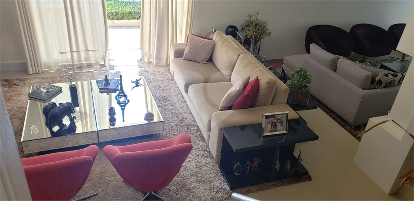 Casa à venda com 4 suítes em Pirucaia, Mairiporã, SP