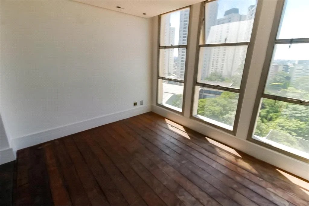 Apartamento à venda com 3 quartos, sendo 2 suítes, em Vila Andrade, São Paulo, SP
