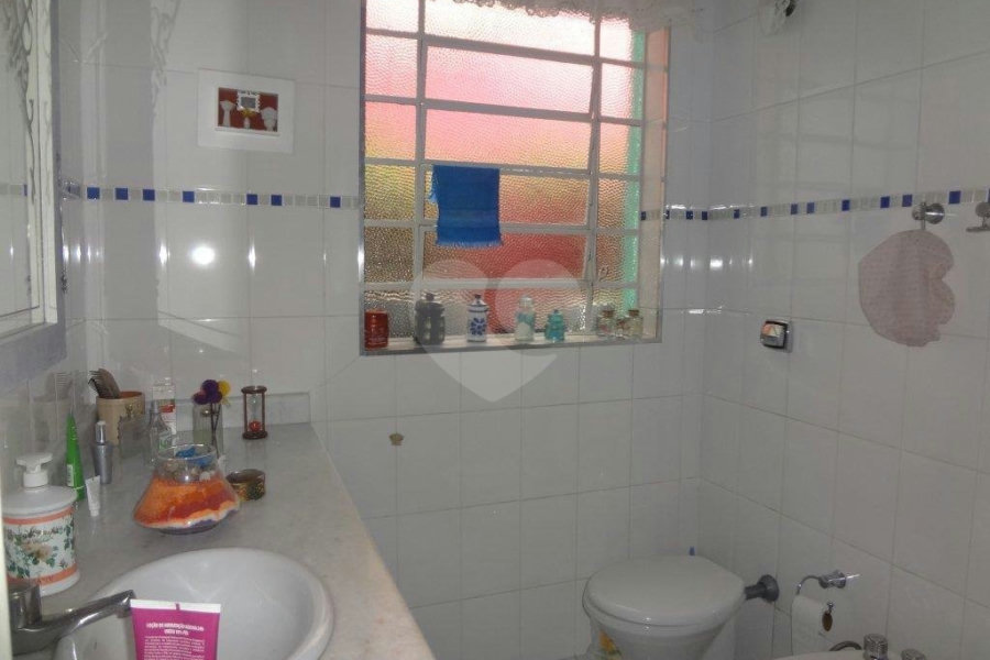 Sobrado à venda com 5 quartos, sendo 1 suíte, em Santana, São Paulo, SP