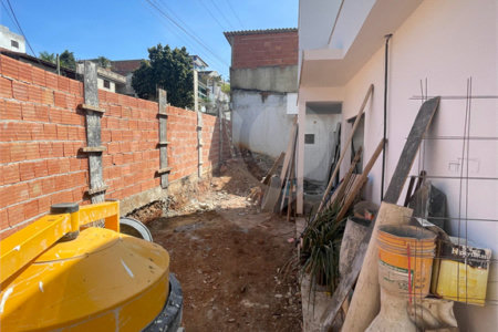 Casa à venda com 2 quartos, sendo 1 suíte, em Campo Grande, Rio de Janeiro, RJ
