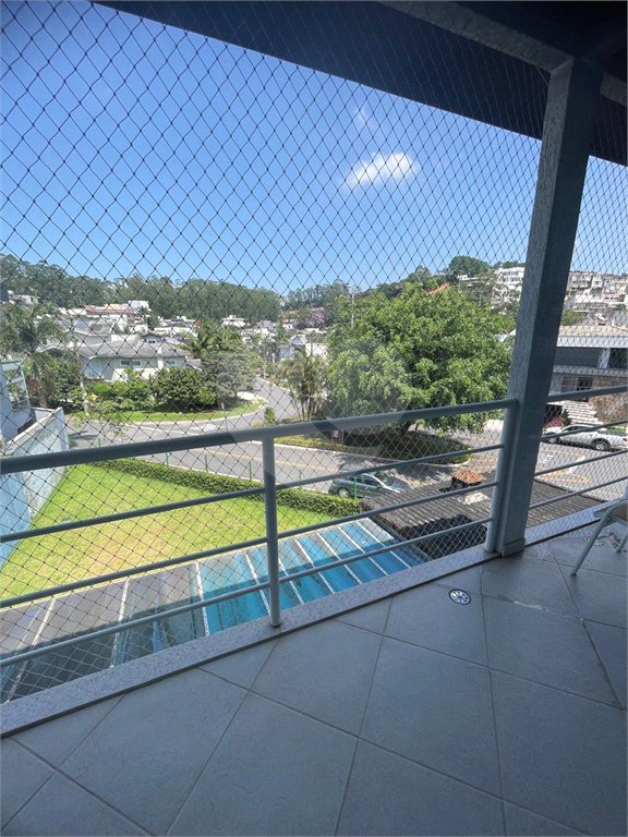 Casa à venda com 5 quartos, sendo 3 suítes, no condomínio Swiss Park, São Bernardo do Campo - SP