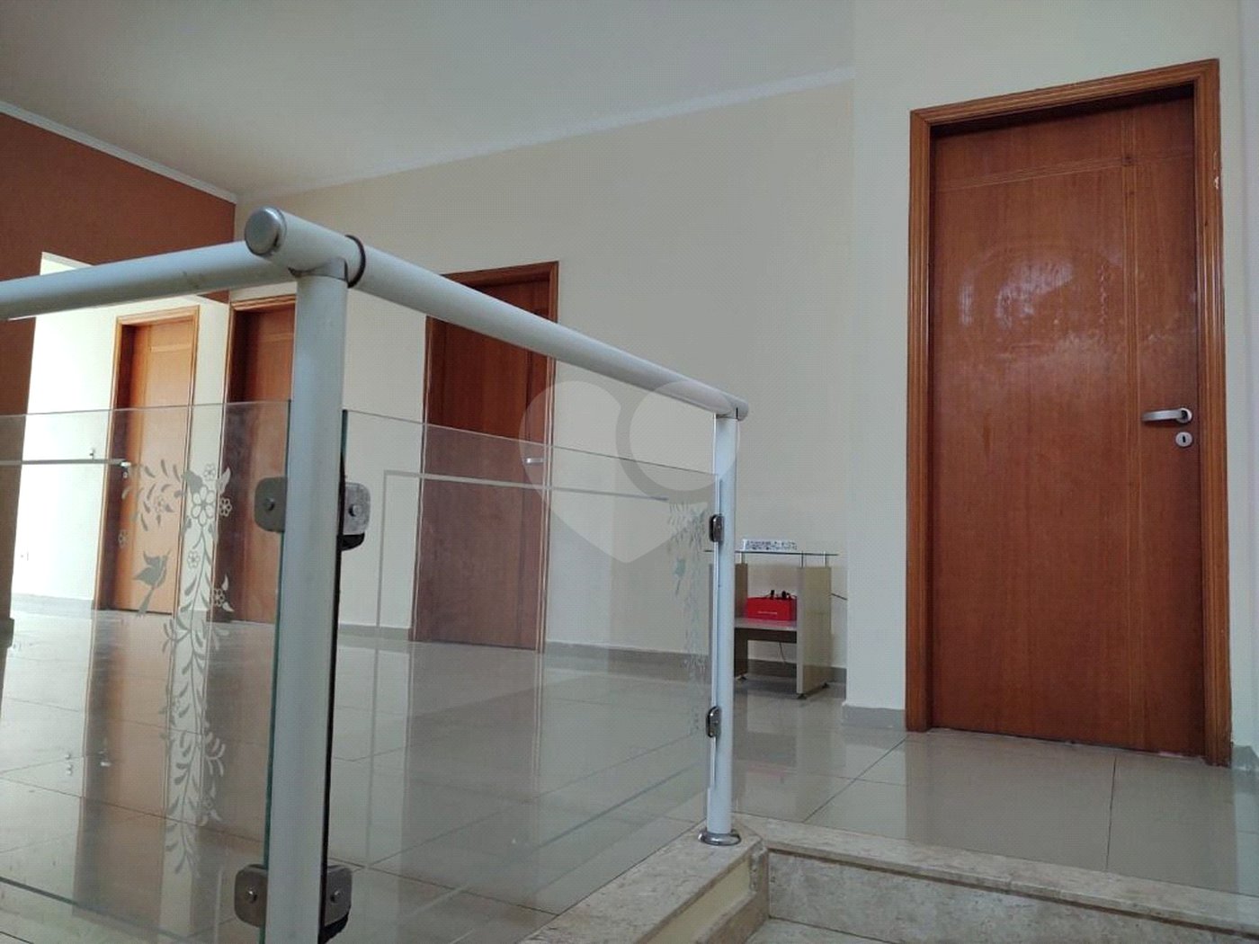 Casa à venda com 4 quartos, sendo 1 suíte, no condomínio Portobello, Sorocaba - SP