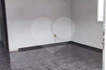 Sobrado à venda com 5 quartos, sendo 3 suítes, em Vila Campestre, São Paulo, SP