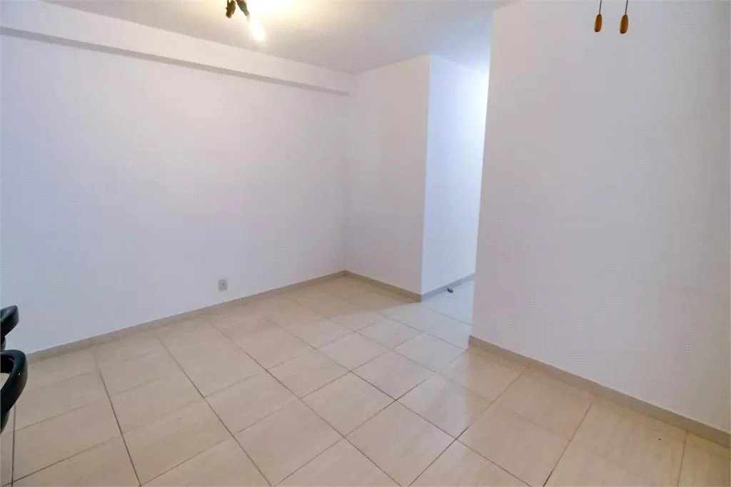 Apartamento à venda com 3 quartos, sendo 1 suíte, em Lar São Paulo, São Paulo, SP