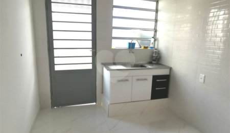 Casa à venda com 3 quartos em Interlagos, São Paulo, SP
