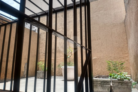 Sobrado à venda com 2 quartos em Vila Mazzei, São Paulo, SP