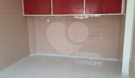 Sobrado à venda com 3 quartos em Vila Universitária, São Paulo, SP