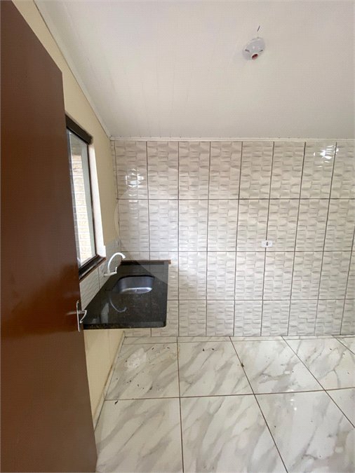 Casa para alugar com 3 quartos, sendo 1 suíte, em Parque das Aroeiras, Ponta Porã, MS