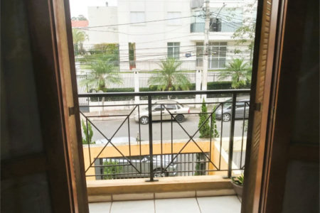 Sobrado à venda com 3 suítes em Jardim Londrina, São Paulo, SP