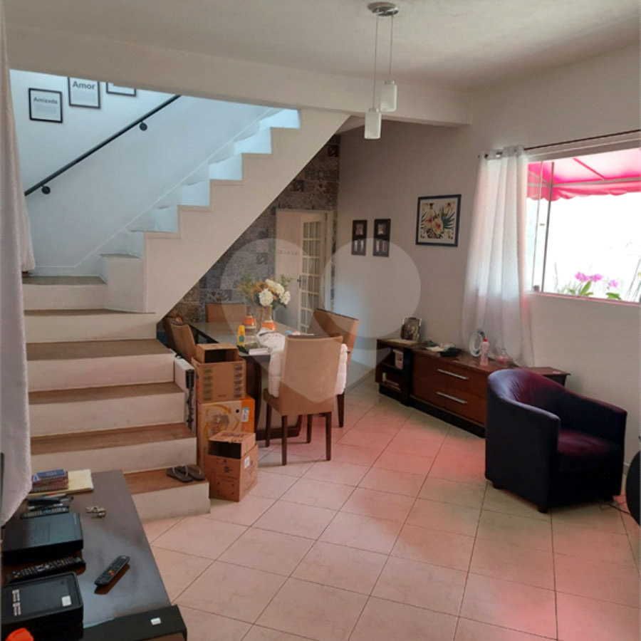 Casa à venda com 4 quartos, sendo 1 suíte, em Vila Pirajussara, São Paulo, SP