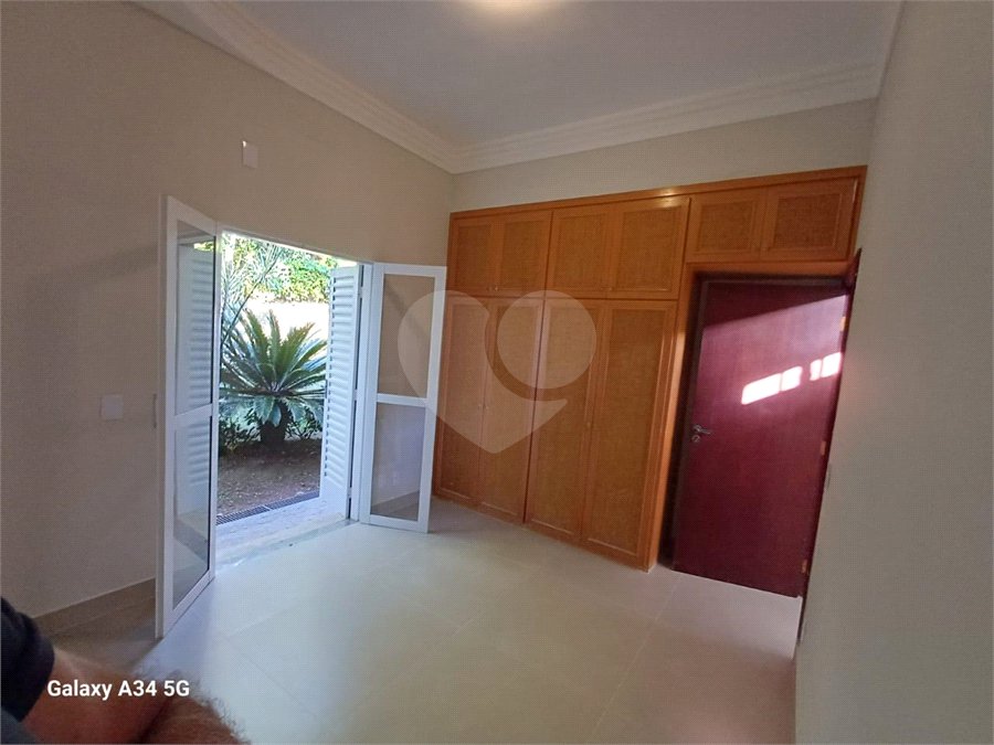 Casa à venda ou para alugar com 5 quartos, sendo 2 suítes, no condomínio Fazenda São Joaquim, Vinhedo - SP