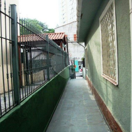 Casa Térrea à venda com 3 quartos, sendo 1 suíte, em Vila Vitório Mazzei, São Paulo, SP