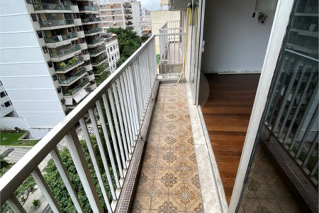Apartamento à venda com 4 quartos, sendo 1 suíte,  em Tijuca, Rio de Janeiro, RJ