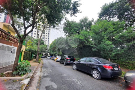 Sobrado à venda com 3 quartos, sendo 1 suíte,  em Jardim Bonfiglioli, São Paulo, SP