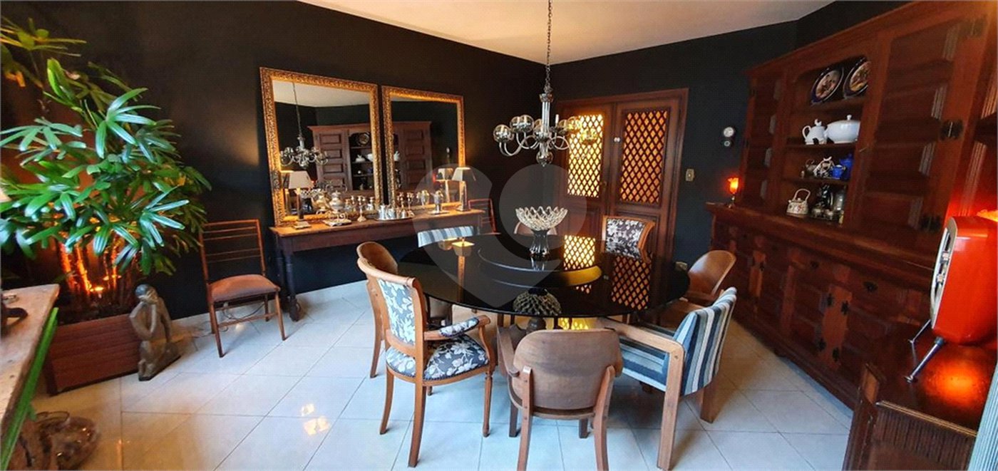 Casa à venda com 5 suítes em Jardim Leonor, São Paulo, SP