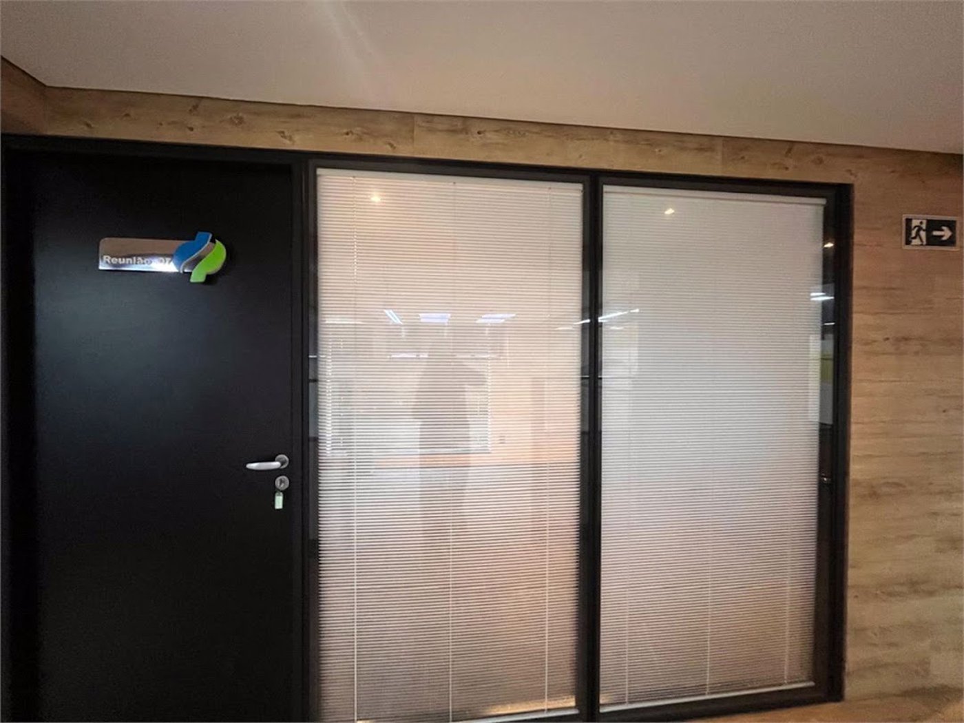Prédio Corporativo em Santos | 4 Pavimentos | Galpão com Pé-Direito Duplo | Estrutura para +200 Pessoas | Compra Ou Locação