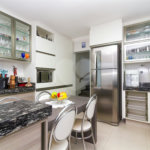 Casa Sobrado à venda com 342 m², 3 dormitórios, sendo 2 suítes, 4 vagas na Vila Mariana - São Paulo.