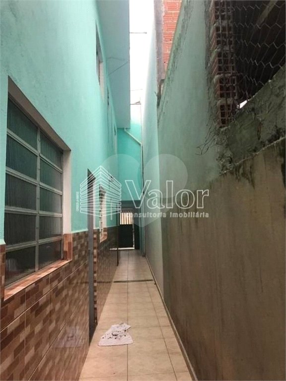 Sobrado para venda.
