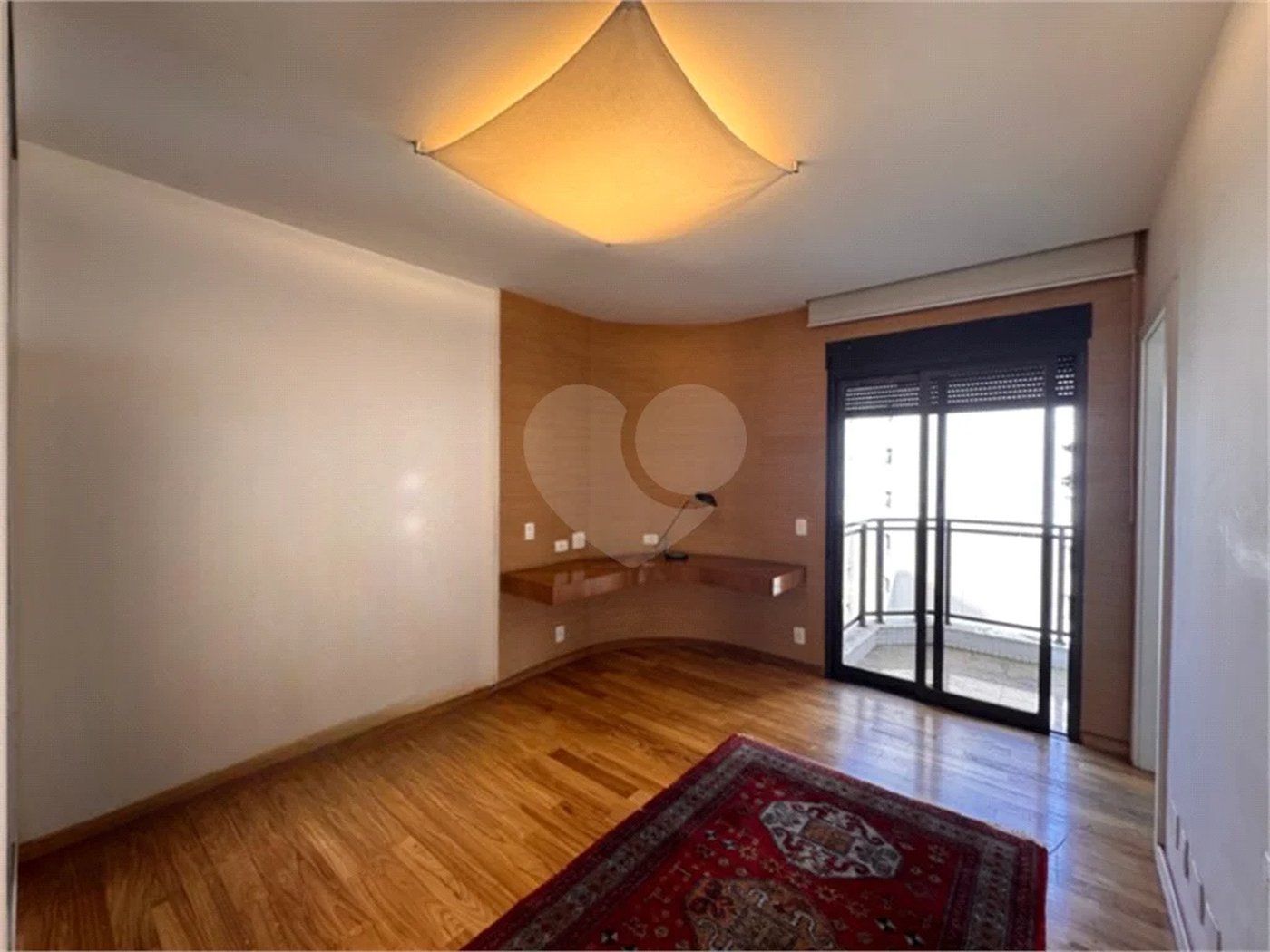 Higienópolis: Apartamento de 350 m2, 4 suítes, 5 vagas.