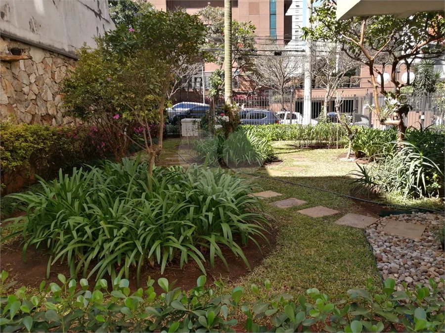 APARTAMENTO À VENDA NO PARAÍSO, 115m2, AMPLO, 2 QUARTOS