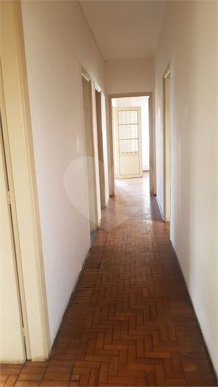 Casa térrea para venda em Araraquara/SP.