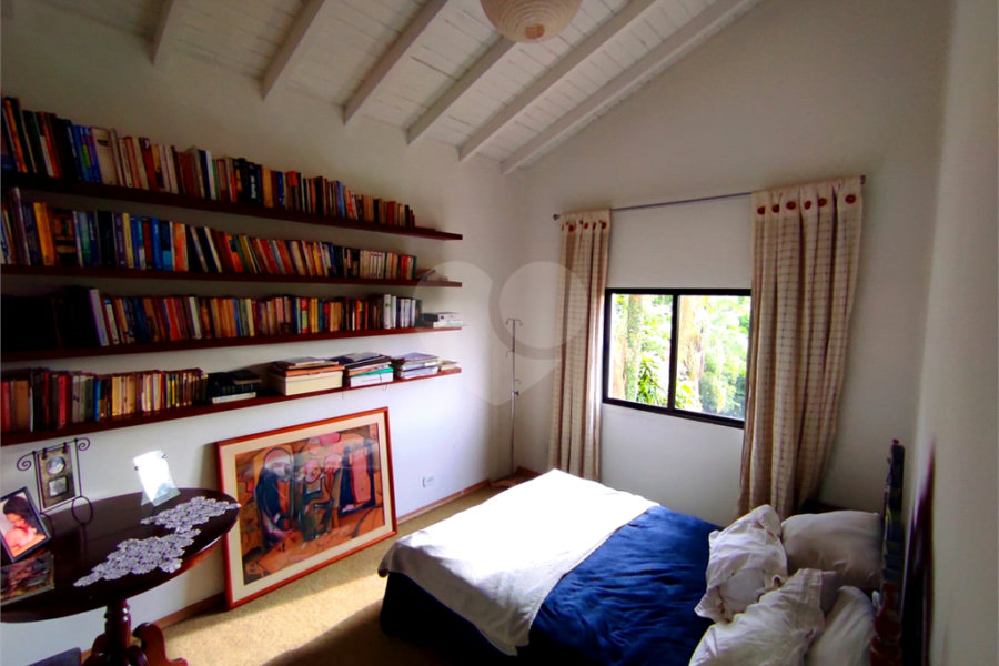 Sobrado à venda com 3 quartos, sendo 1 suíte, em Serra da Cantareira, Mairiporã, SP