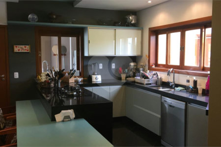 Casa à venda com 5 suítes no condomínio Village Ipanema 1, Araçoiaba da Serra - SP