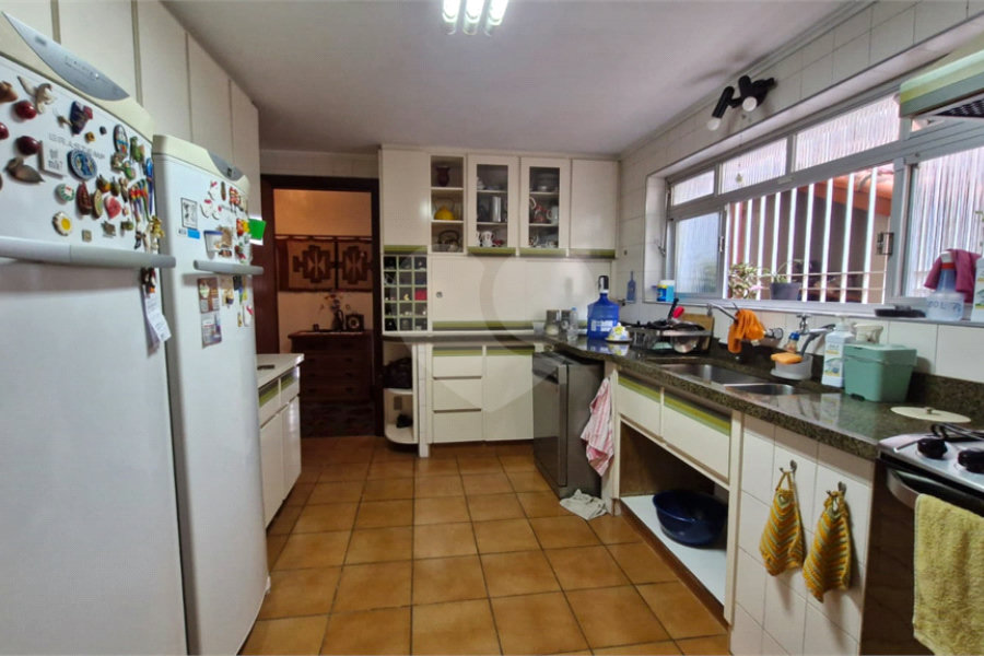 Sobrado à venda com 4 quartos, sendo 1 suíte, em Tremembé, São Paulo, SP