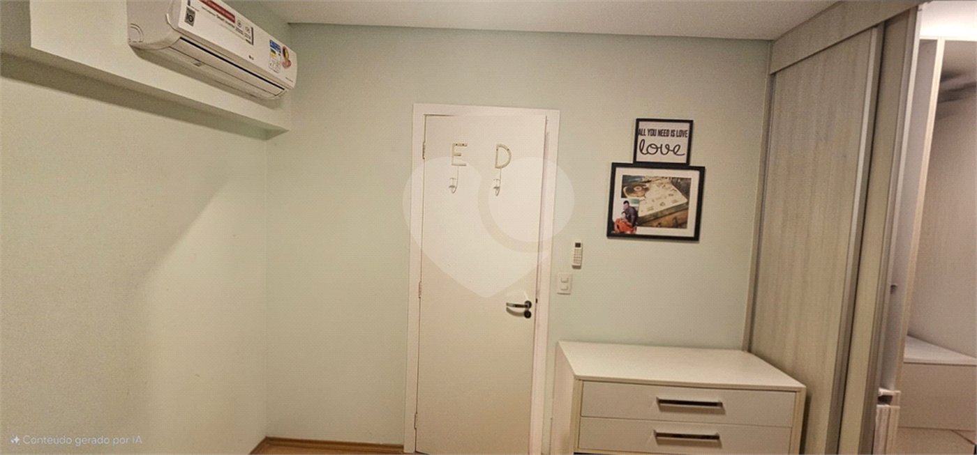 Sobrado à venda com 3 suítes em Vila Alexandria, São Paulo, SP