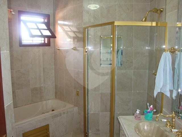 Sobrado à venda com 4 quartos, sendo 3 suítes,  em Horto Florestal, São Paulo, SP