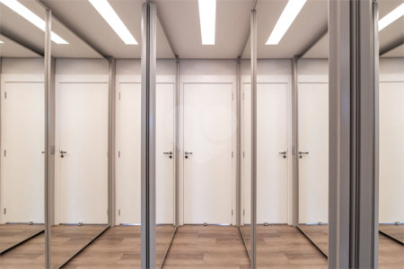 Apartamento à venda com 4 quartos, sendo 3 suítes,  em Jardim das Acácias, São Paulo, SP