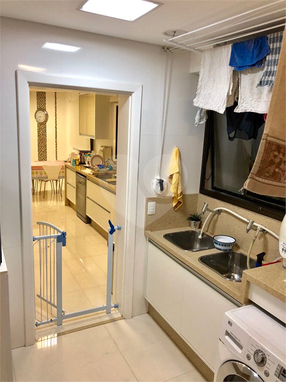 Apartamento à venda com 3 suítes em Tatuapé, São Paulo, SP