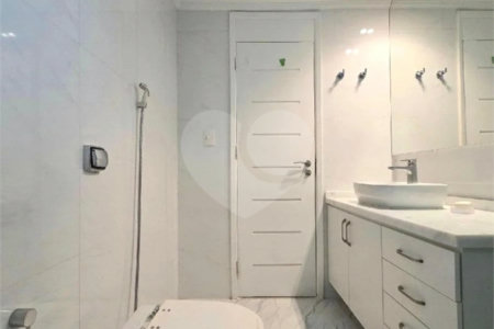 Apartamento à venda com 2 quartos em Itaim Bibi, São Paulo, SP