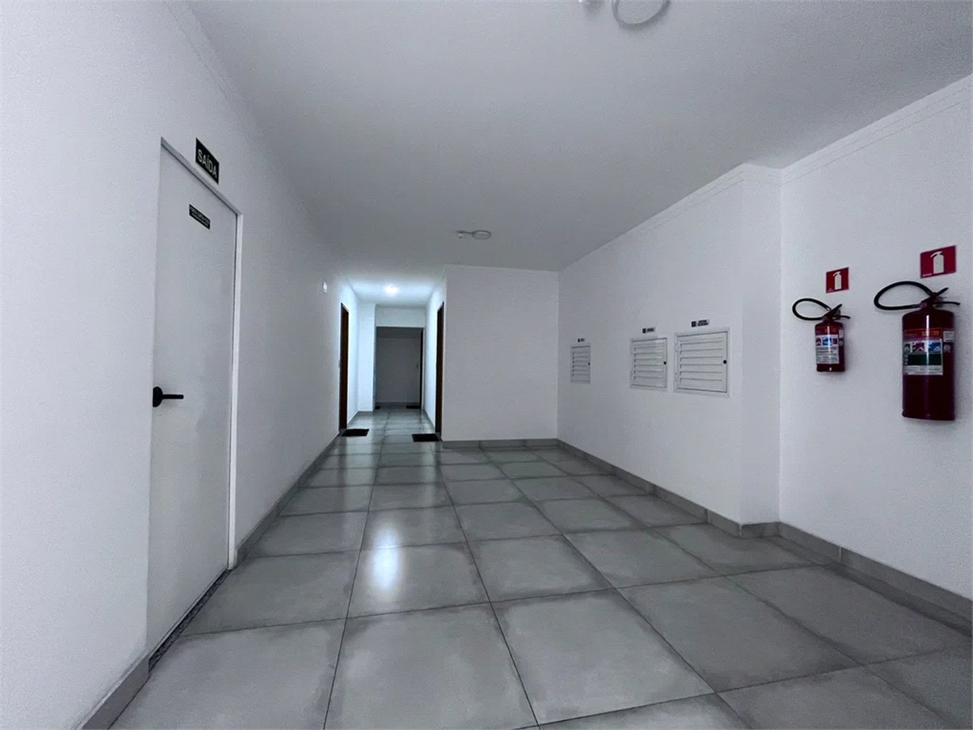Apartamento à venda com 2 quartos, sendo 1 suíte, em Guilhermina, Praia Grande, SP