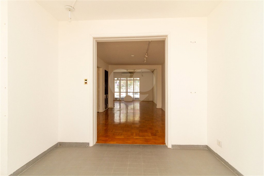 Sobrado à venda com 3 quartos, sendo 1 suíte, em Vila Olímpia, São Paulo, SP